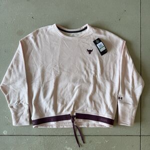 NWT Under Armour Project Rock Women’s Sweatshirt Size L Pink Cropped Top